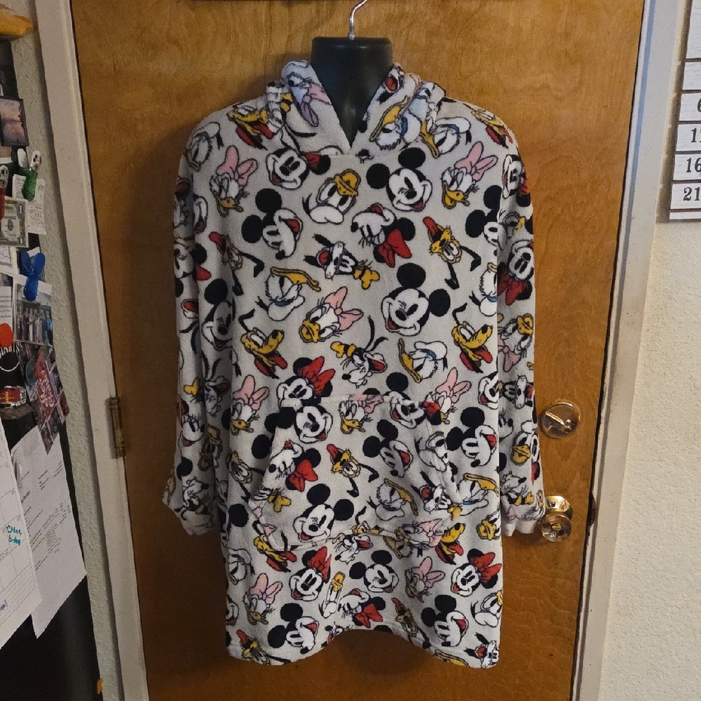 Disneyland Paris Park Limited Original 6 Fleece Snuggie Size S/M
